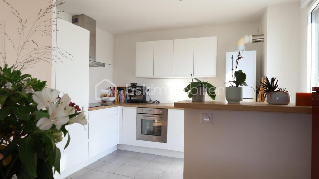 Superbe appartement T4 avec terrasse panoramique de 50 m2 à Chantepie – 4 pièces – 3 chambres – 77 m²