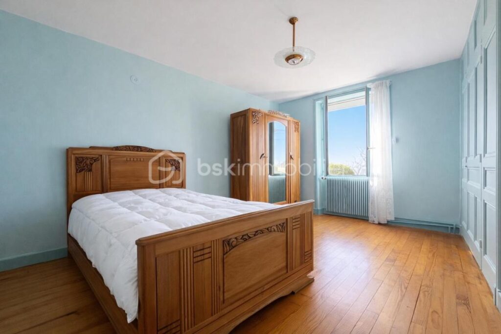 Maison ancienne de caractère – fort potentiel – vue dégagée – 5 pièces – 4 chambres – 104 m²