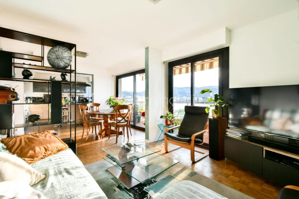 T5/7 lumineux (SO) avec vue mer – Balcon – résidence sécurisée – 5 pièces – 4 chambres – 113 m²