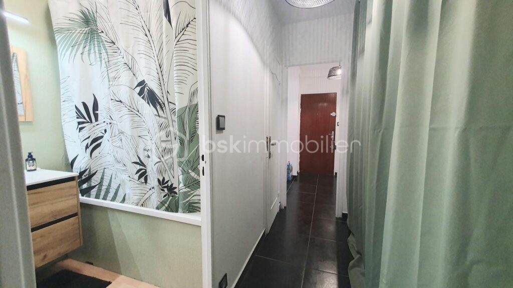 DEMIDOFF APPARTEMENT TYPE F4 DE 77M² / BALCON / CAVE / GARAGE / ASCENSEUR – 4 pièces – 2 chambres – 77 m²