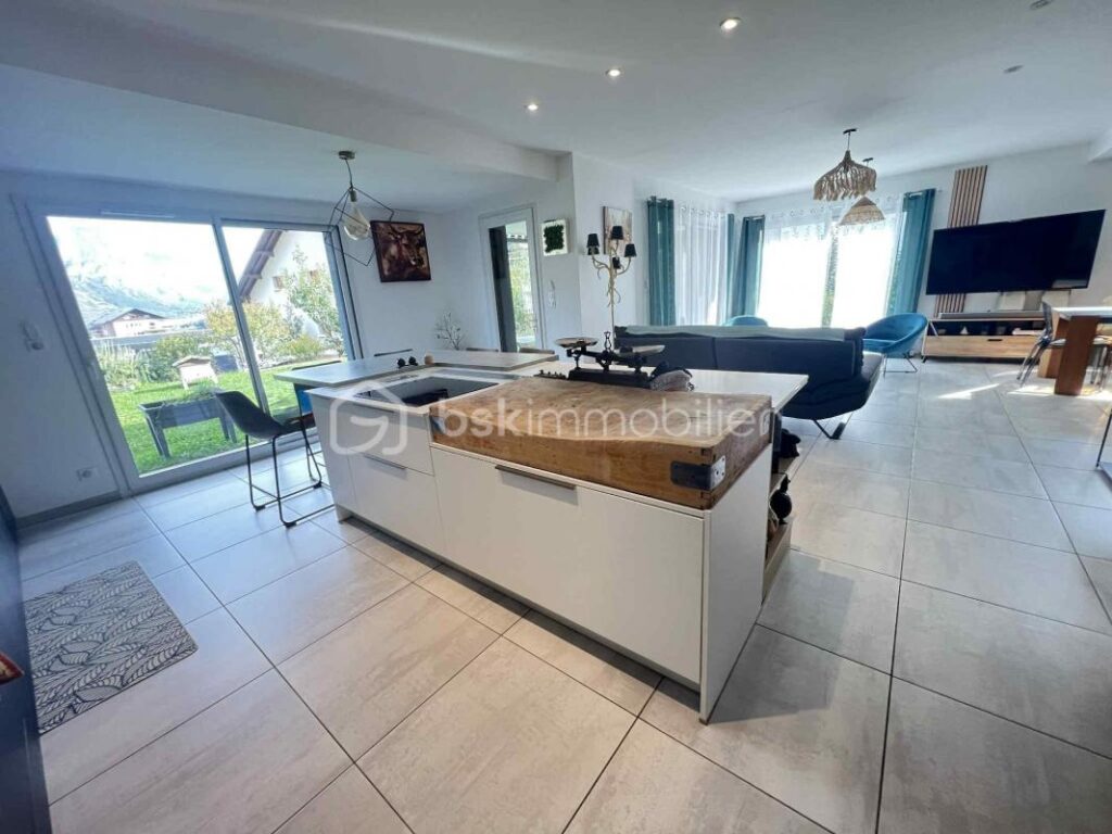 RARE SUR LE MARCHÉ-MAISON CONTEMPORAINE DE 133 M² – 5 pièces – 4 chambres – 133 m²