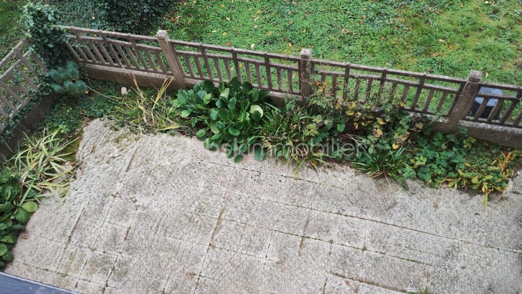 APPARTEMENT + GARAGE à ST CYR SUR LOIRE – 1 pièce – 1 chambre – 33 m²