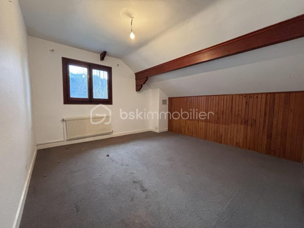 Chalet en bois avec vue sur le lac du Bourget – Le Vivier-du-Lac – 5 pièces – 3 chambres – 100 m²