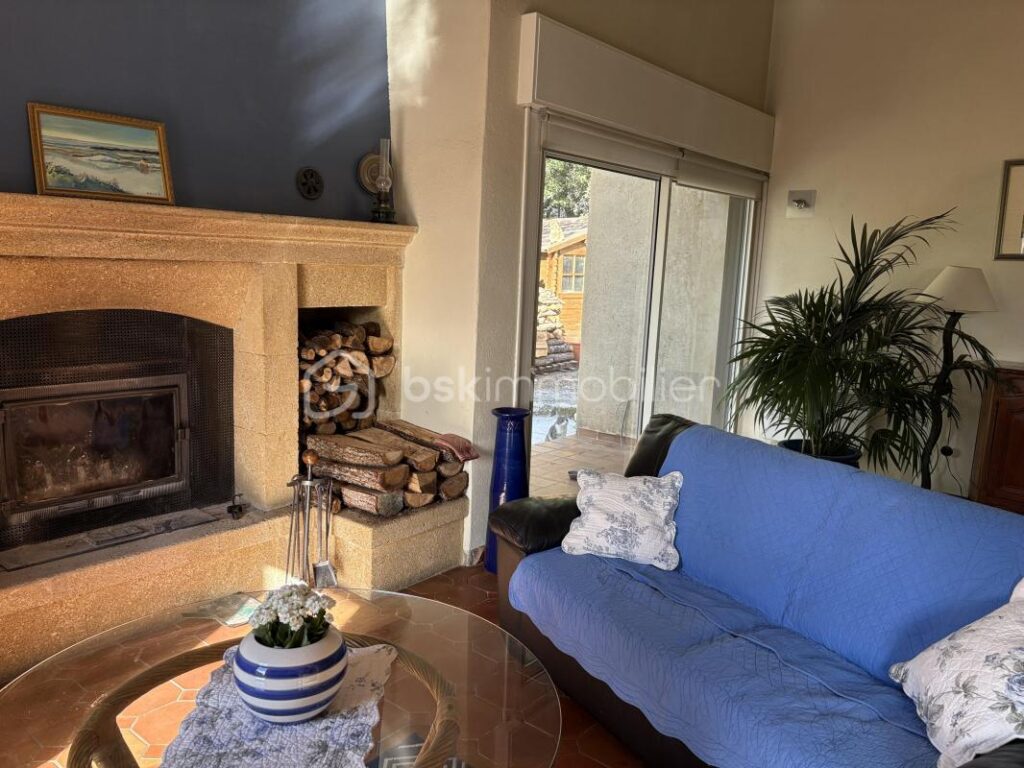 Maison traditionnel (4 chambres) dans la colline au calme, vue dominante – 5 pièces – 4 chambres – 170 m²