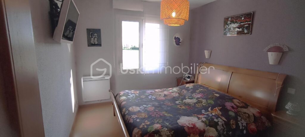 Grande maison familiale de charme avec vue imprenable sur les Pyrénées – Sous-sol entièrement aménagé – Grand terrain clôturé et dépendances – 8 pièces – 4 chambres – 152 m²