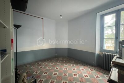 Maison de caractère avec annexe sur les hauteurs – 7 pièces – 5 chambres – 136 m²