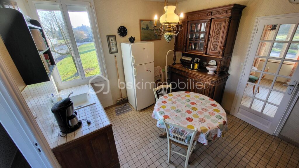 Maison de village au charme intemporel à Noues de Sienne – 7 pièces – 4 chambres – 147 m²