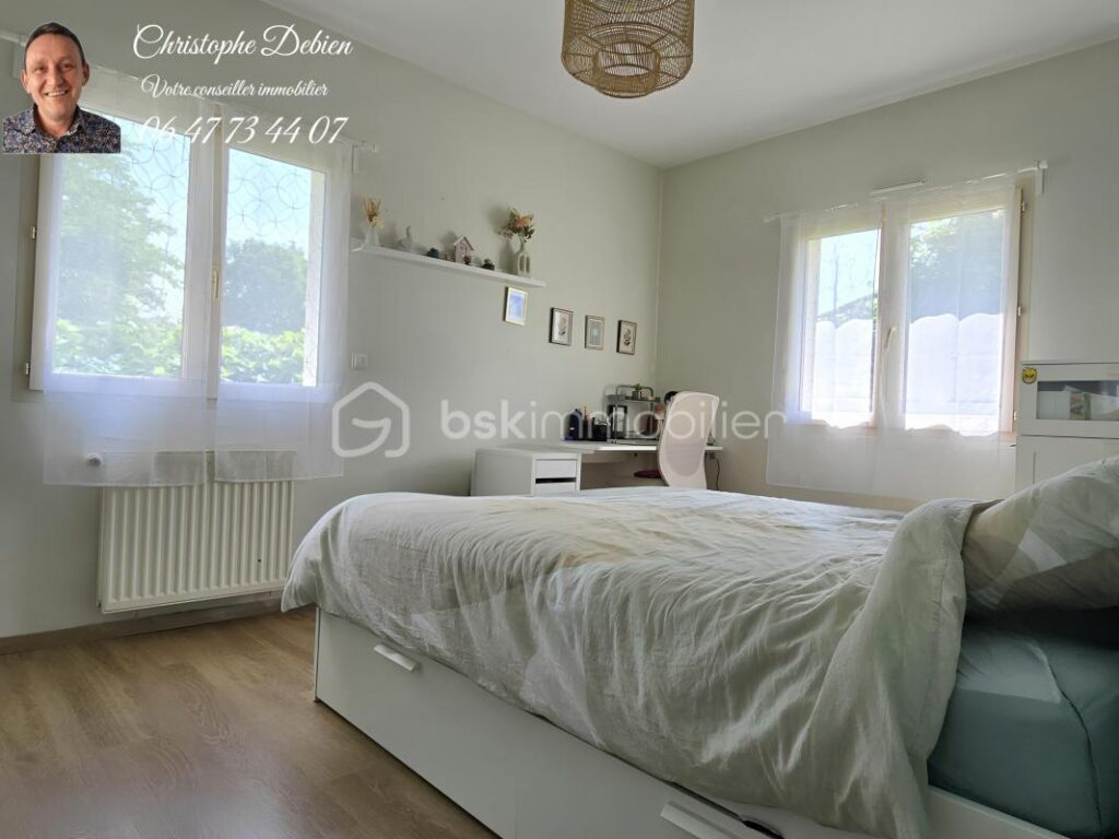 MAISON FAMILIALE DE PLAIN-PIED AVEC SOUS-SOL AMÉNAGÉ, 4 CHAMBRES ET GRAND JARDIN AU CALME – CHAVAGNES-EN-PAILLERS – 7 pièces – 4 chambres – 207 m²