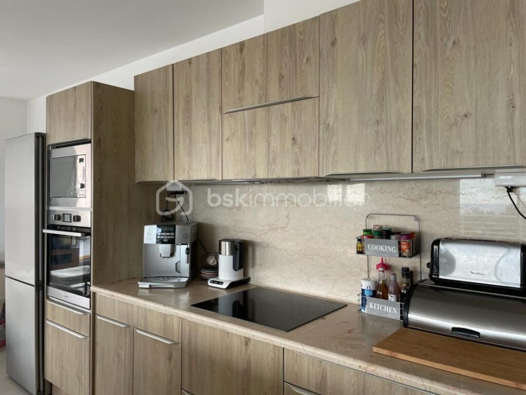 L’Exception Panoramique : Penthouse & Rooftop entre Nice et Cannes – 4 pièces – 3 chambres – 118 m²