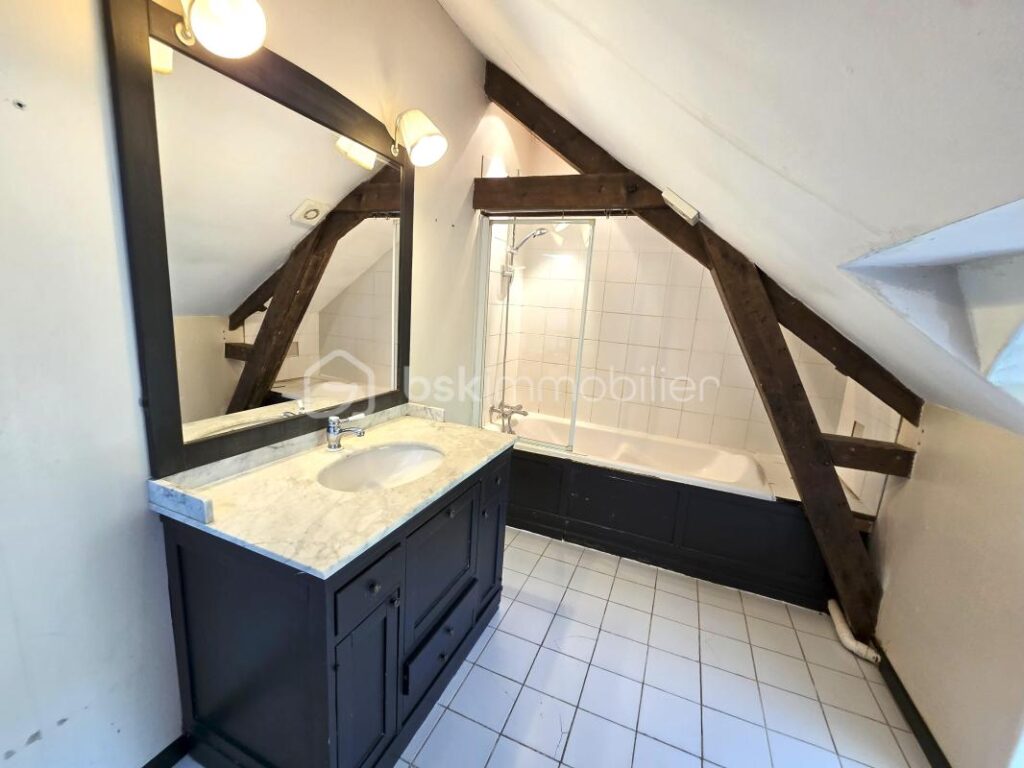 Magnifique Longère en Pierre de 1850 rénovée – 8 pièces – 5 chambres – 217 m²