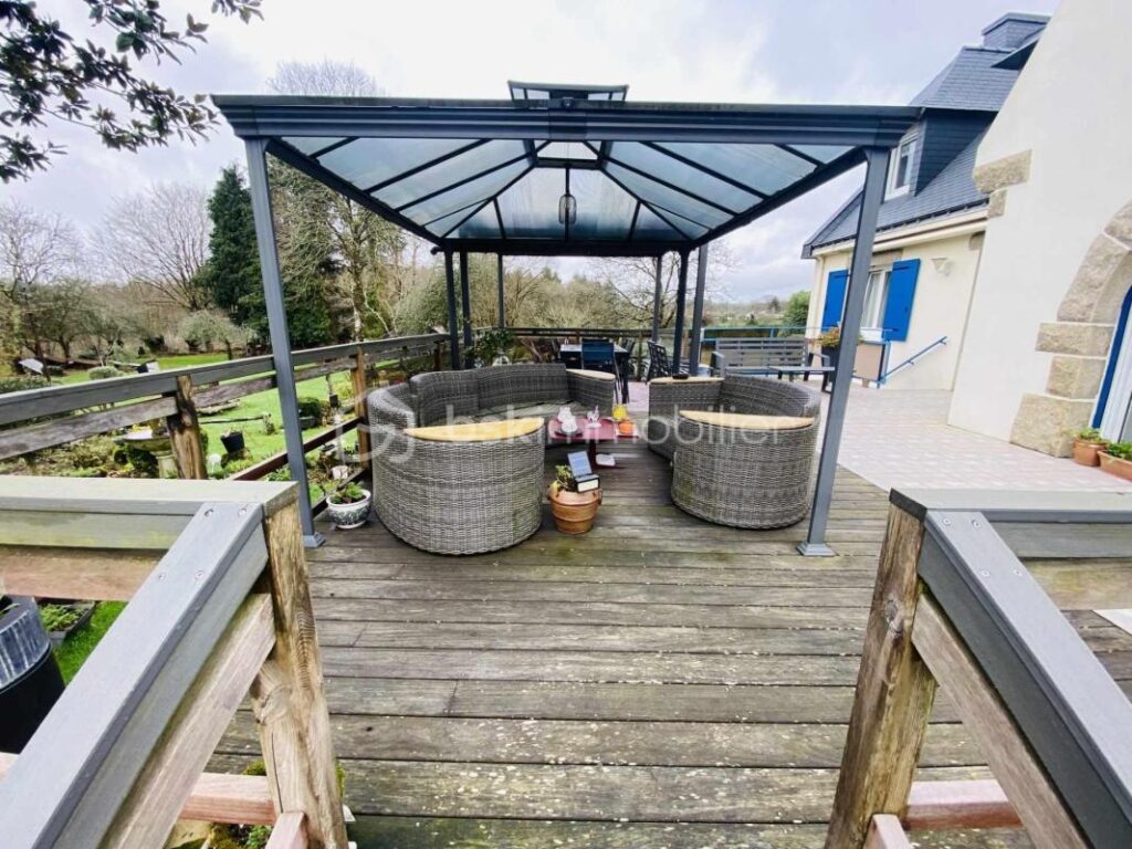 Maison Néo-Bretonne d’environ 140 M² (Proximité de VANNES/ 5 Minutes) – 7 pièces – 5 chambres