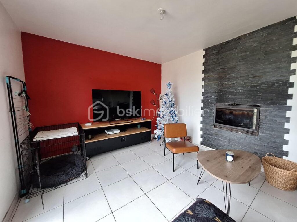 Maison 4 pièces à la campagne – 4 pièces – 2 chambres – 85 m²