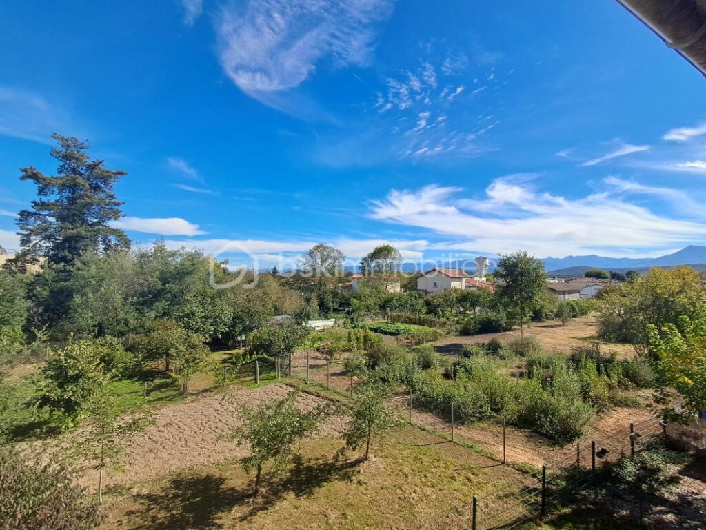 Appartement T3 en duplex en excellent état avec vue dégagée – 3 pièces – 2 chambres – 57 m²