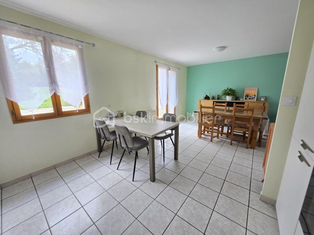 Magnifique Pavillon de plain pied de 128m² à Nevers – 7 pièces – 6 chambres – 128 m²