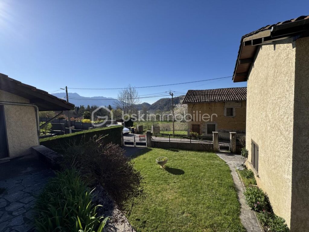 🏡 Saint-Nicolas-de-Macherin – Maison 7 pièces – 152 m² de tranquillité et de potentiel! – 6 pièces – 6 chambres – 152 m²