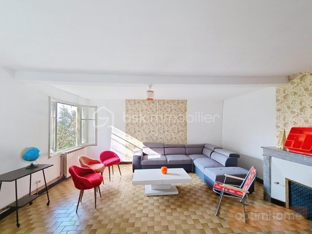 Maison de campagne en pierre – 6 pièces – 3 chambres – 112 m²