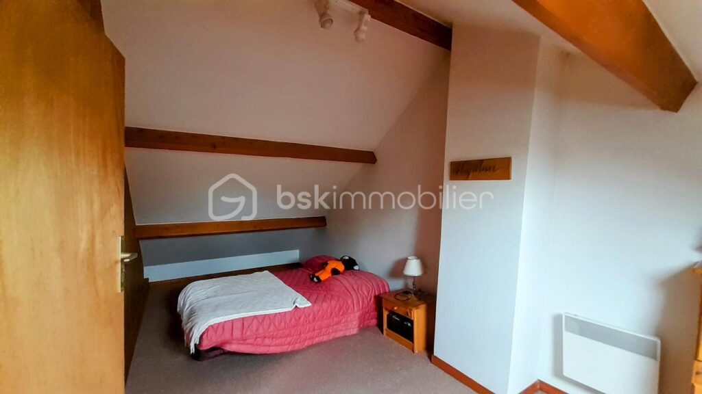 PANORAMA EXCEPTIONNEL RARE SUR LE SECTEUR ! – 7 pièces – 4 chambres – 128 m²