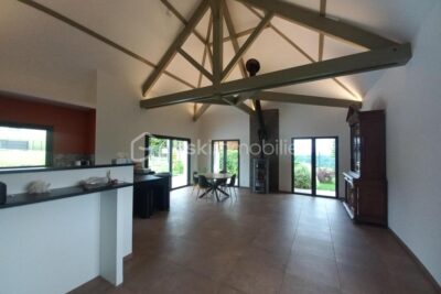 Élégance contemporaine au cœur de la campagne de Loucrup – 8 pièces – 4 chambres – 220 m²