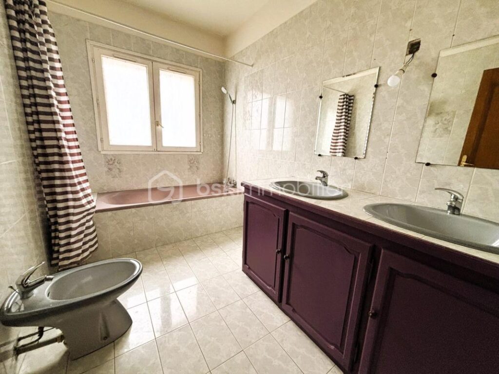 FLORENSAC – SPACIEUSE VILLA FAMILIALE – 6 pièces – 5 chambres – 140 m²