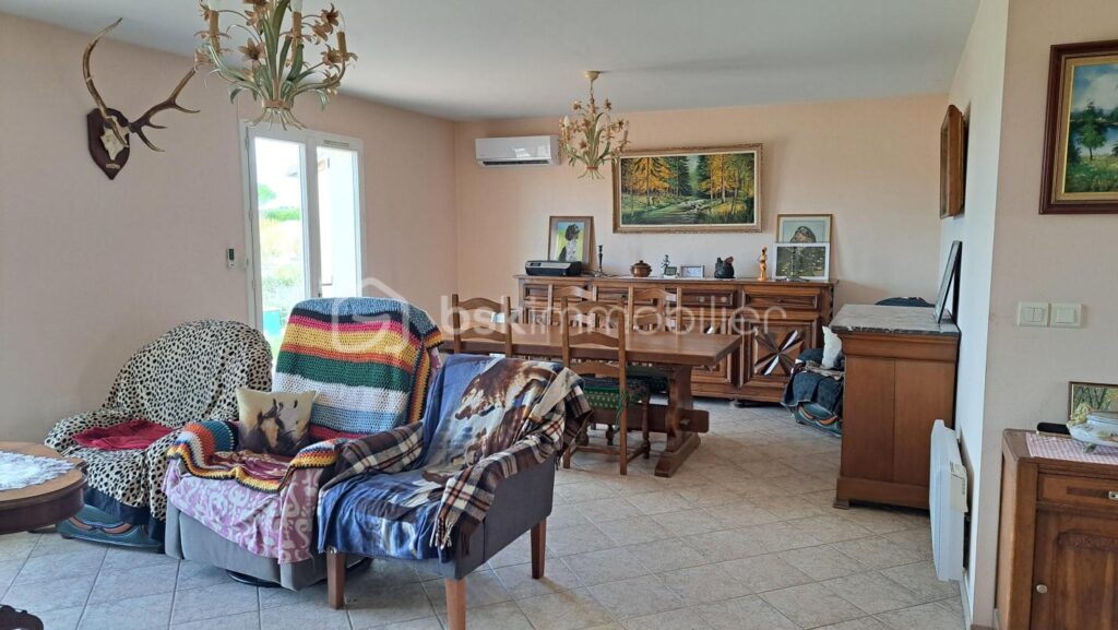 Maison de plain pied avec une belle vue sur la campagne – 4 pièces – 3 chambres – 117 m²