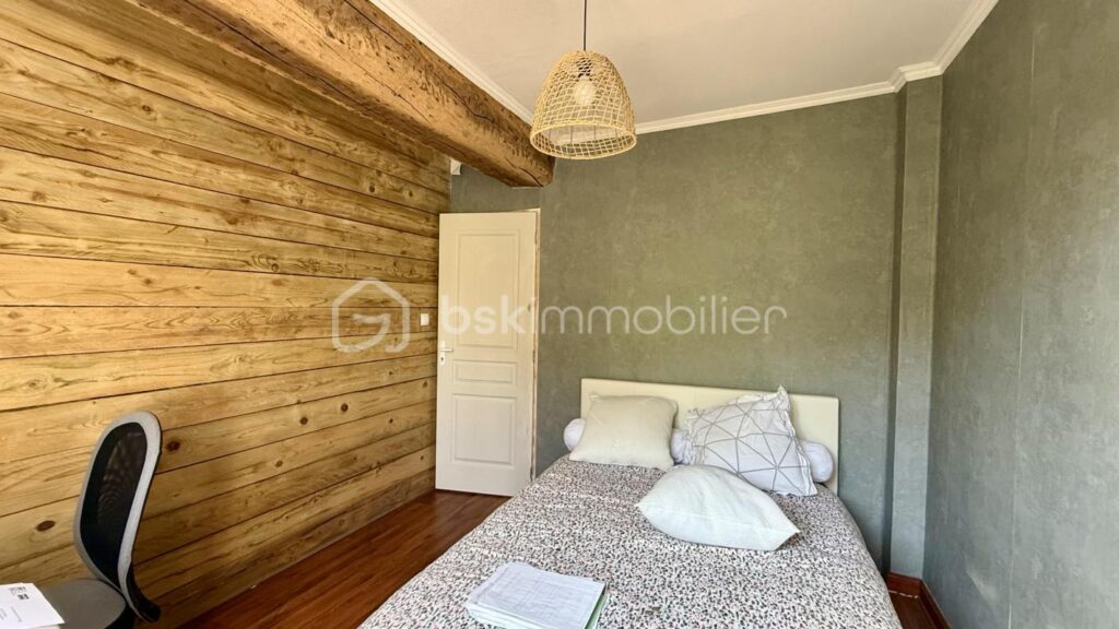 Maison à vendre à MORTAIN – 5 pièces – 4 chambres – 118 m²