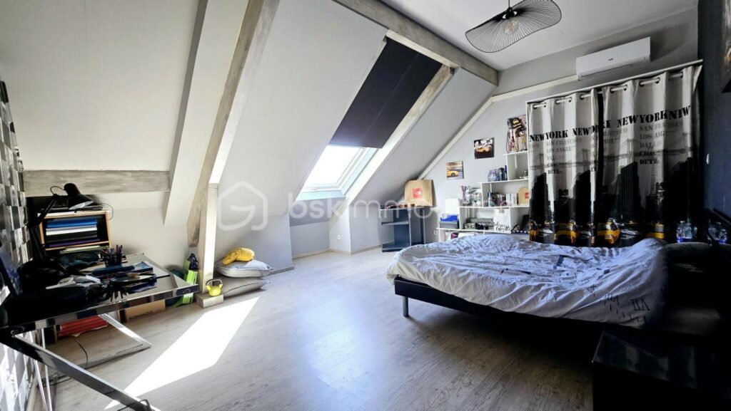 Maison 230m² 6 chambres vue Pyrénées – 7 pièces – 6 chambres – 230 m²