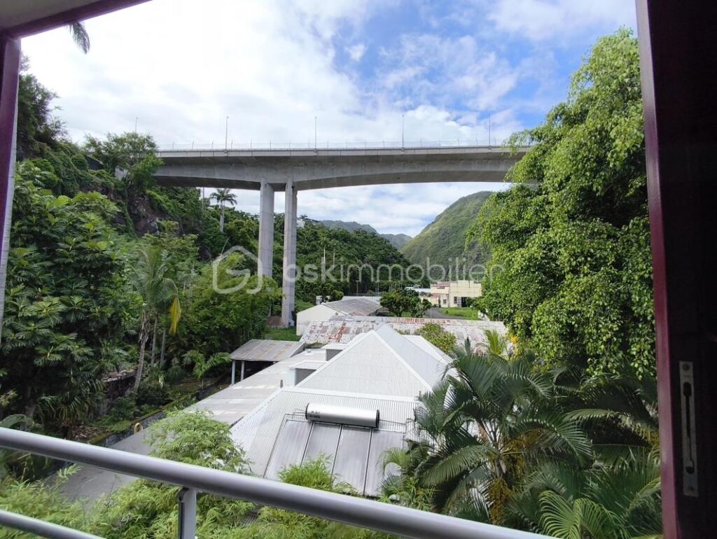 📢 EXCLUSIVITÉ BSK IMMOBILIER – Appartement Duplex T3 , vue montagne, sans vis à vis – Saint-Denis – 3 pièces – 2 chambres – 63 m²