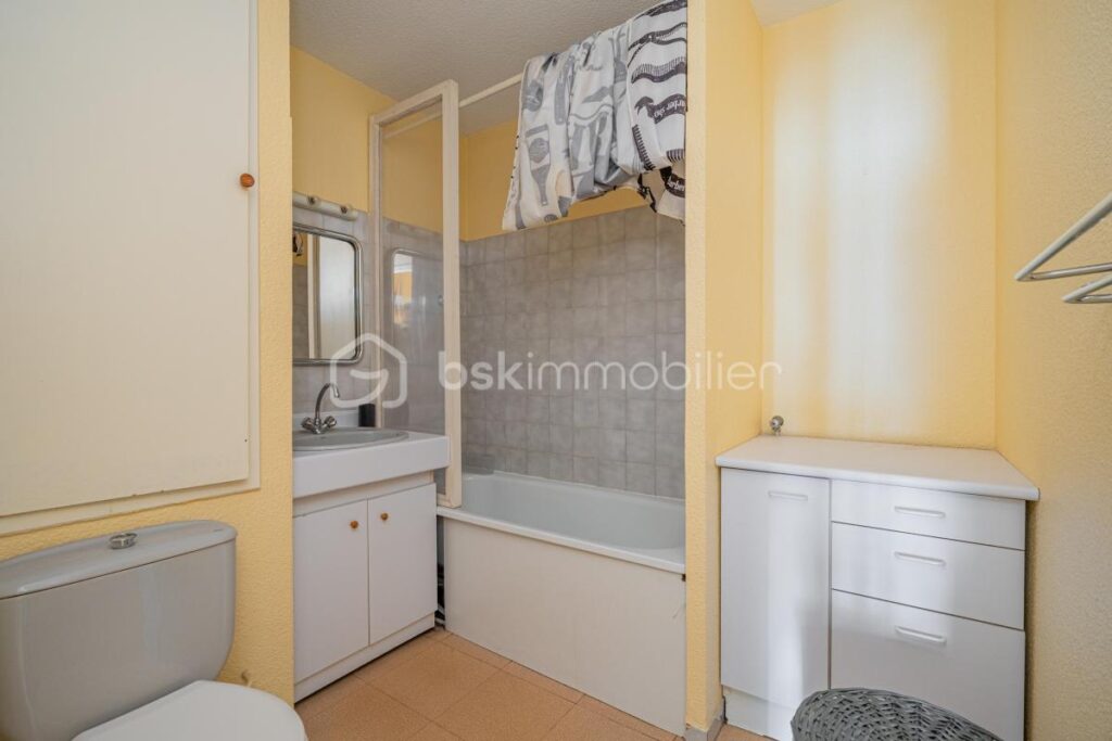Studio spacieux et lumineux, proche de la gare de Grenoble – 1 pièce – NR chambres – 26 m²