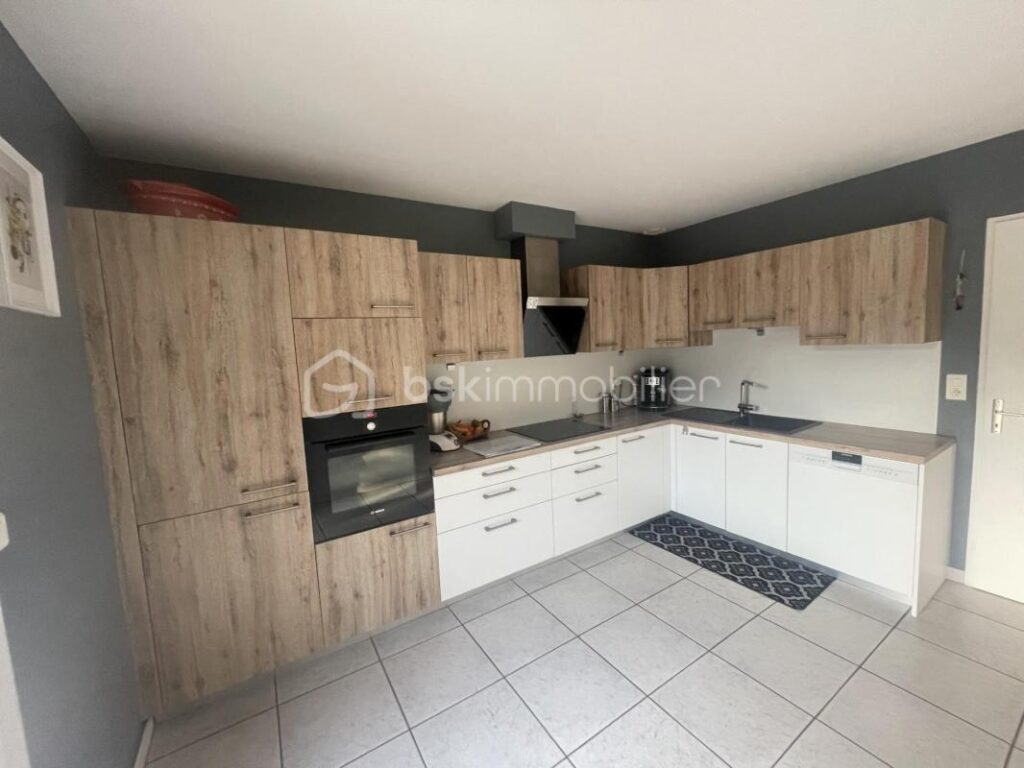 Maison 155m² sur les hauteurs de St Jean de Maurienne – 6 pièces – 5 chambres – 155 m²
