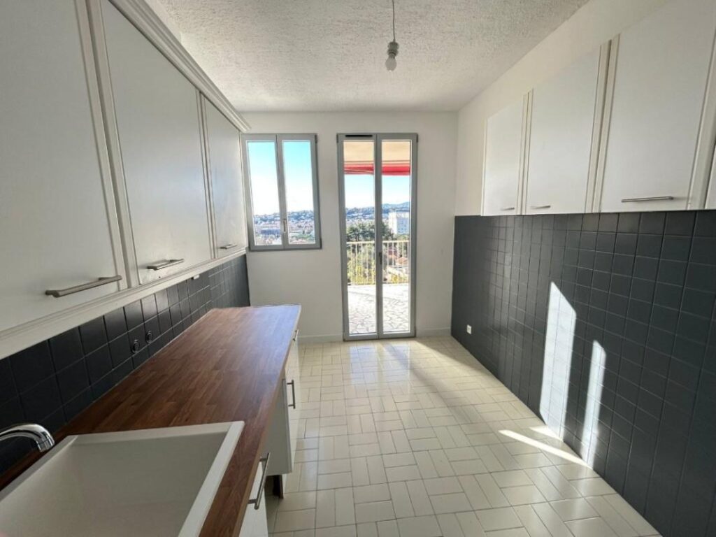 A LOUER NICE OUEST SAINTE MARGUERITE – 4 pièces – 3 chambres – 72 m²