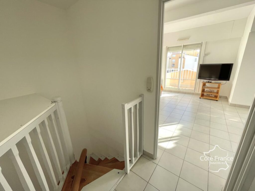 Spacieux Duplex de 2 Chambres sur le QUARTIER SAINT MARTIN – 3 pièces – 2 chambres – 76 m²