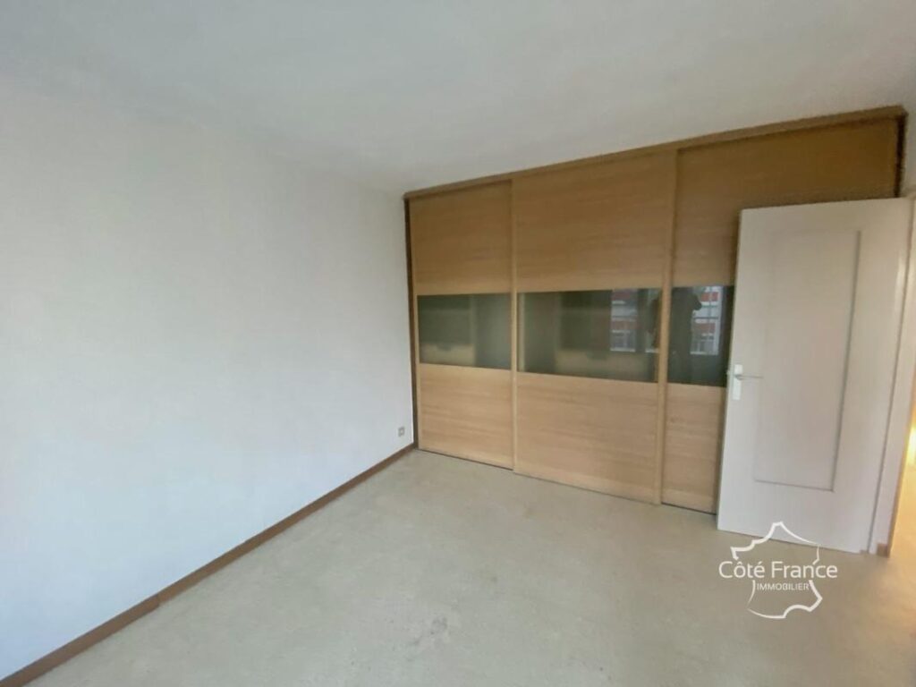 Grand T2 spacieux et lumineux avec une place de parking – 2 pièces – 1 chambre – 57 m²