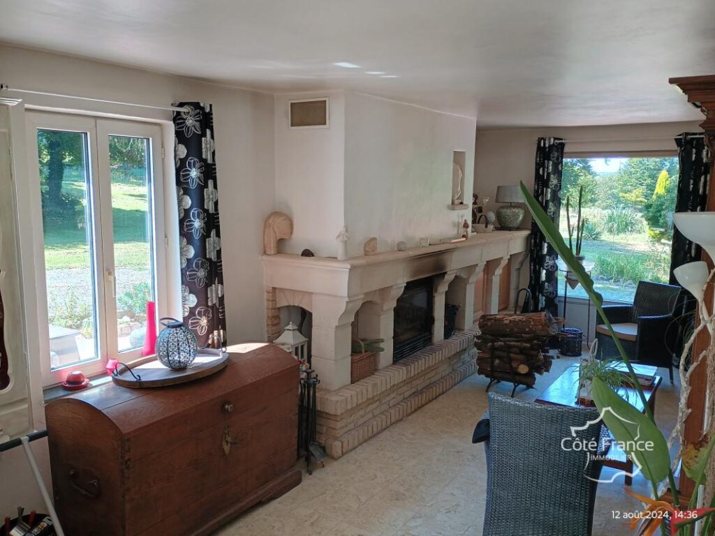 AISNE – MARLY-GOMONT – Charmante maison de campagne sur 7590 – 10 pièces – 4 chambres – 174 m²