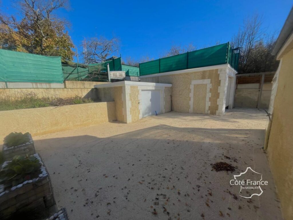 Maison de charme rénovée 125 m2 habitables sur 628 m2 de t – 5 pièces – 2 chambres – 135 m²