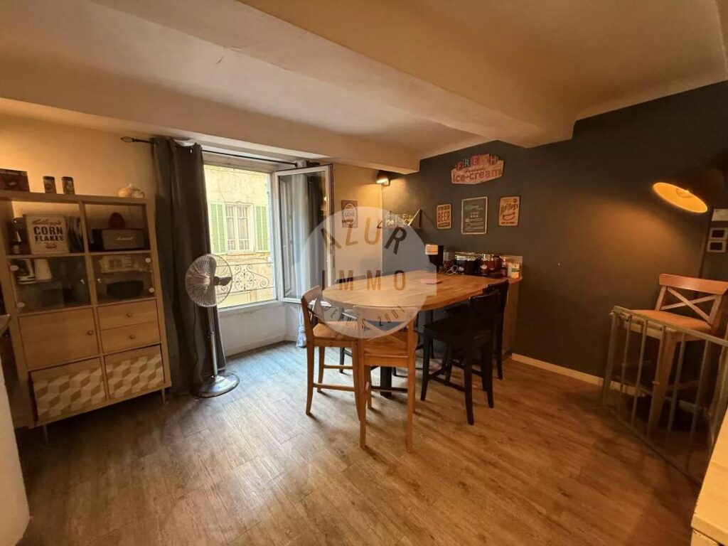 Maison de ville de type 3 d’env. 82.91 m² en R+4_Auriol – 3 pièces – 2 chambres – 82 m²