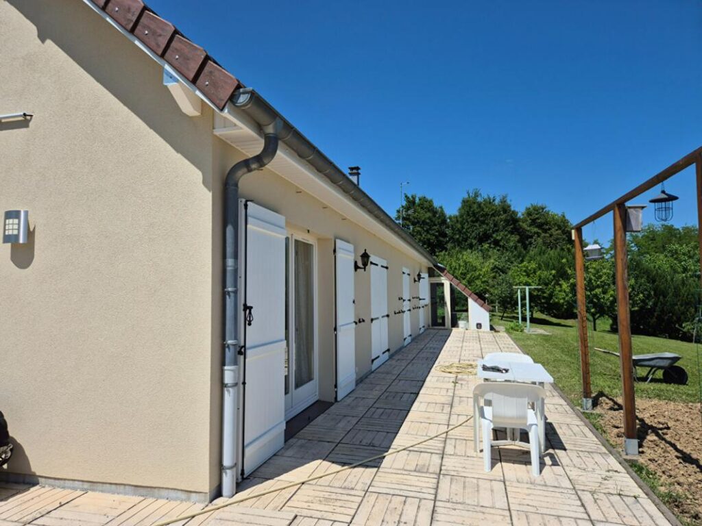 Maison Vauvillers 5 pièce(s) 163 m2 sur 43 ares de terrain – 5 pièces – 4 chambres – 163 m²