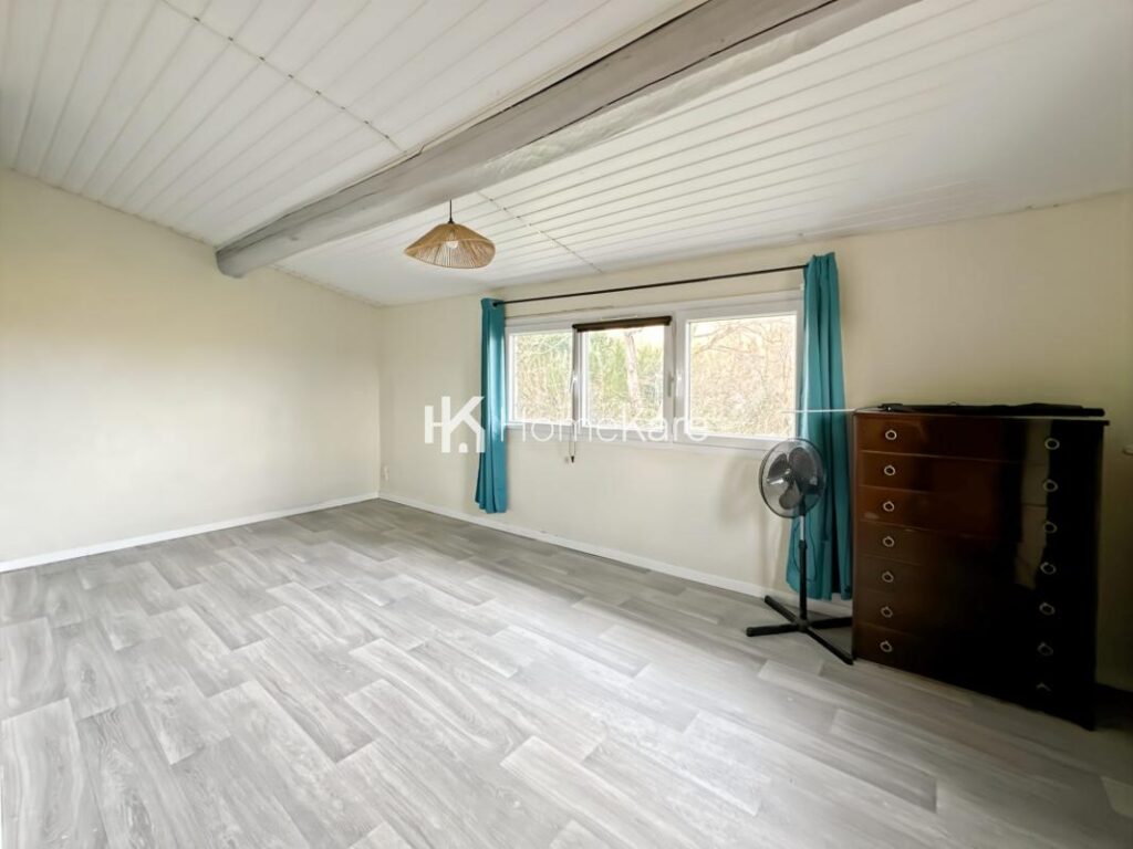 GROS POTENTIEL AVEC VUE SUR LES PYRÉNÉES – 5 pièces – 4 chambres – 170 m²