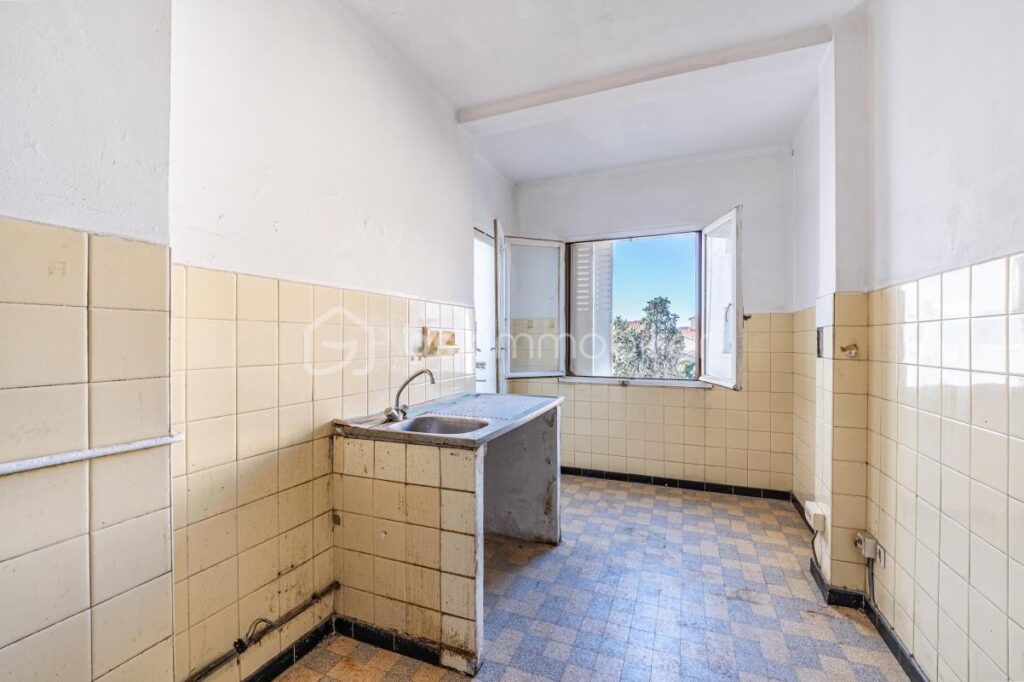 PEPITE À RENOVER – 4 pièces – 2 chambres – 75 m²