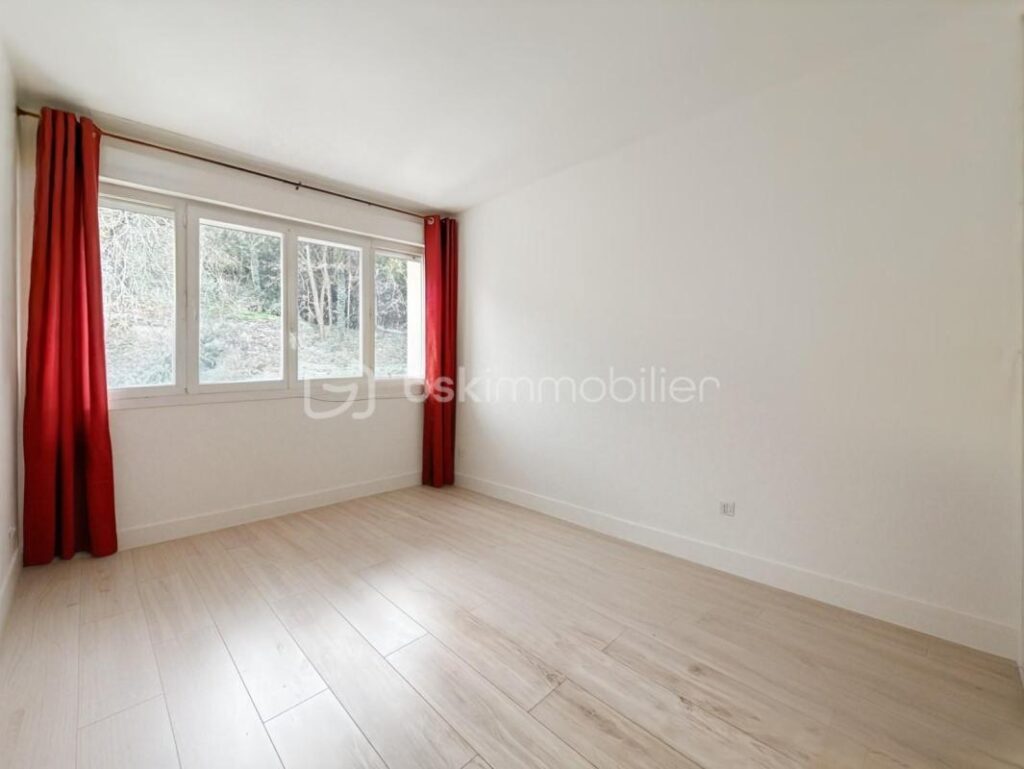 Appartement F4 – 75 m2 – 4 chambres – terrasse VUE SEINE – 4 pièces – 2 chambres – 75 m²