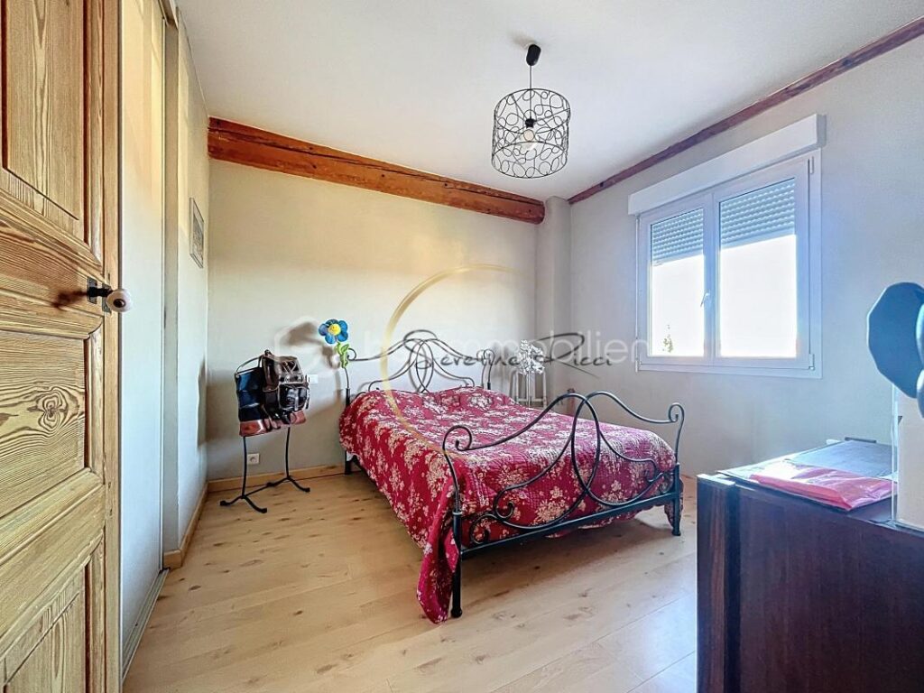 MAISON DE 120 M2 + GITE 90 m2 – 4 pièces – 2 chambres – 120 m²