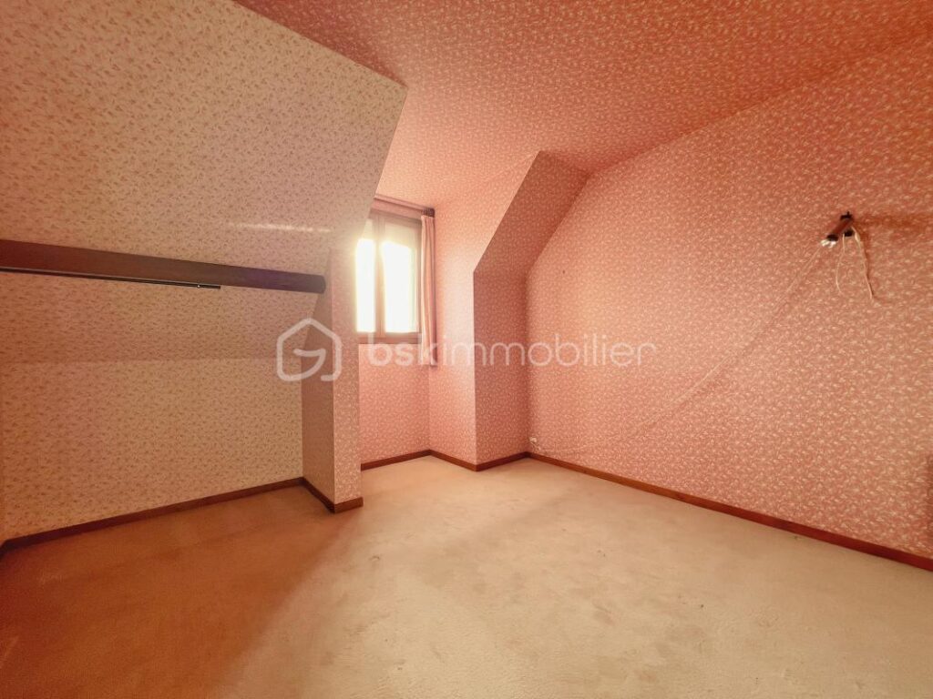 Marly-le-Roi – Spacieuse maison familiale avec vue dégagée sur Paris – 7 pièces – 4 chambres – 152 m²