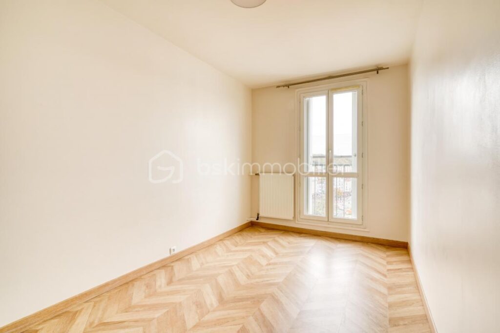 Noisy-le-Sec – Appartement 4 pièces – 77 m² – Balcon – Parking – Aucun travaux – 4 pièces – 3 chambres – 77 m²