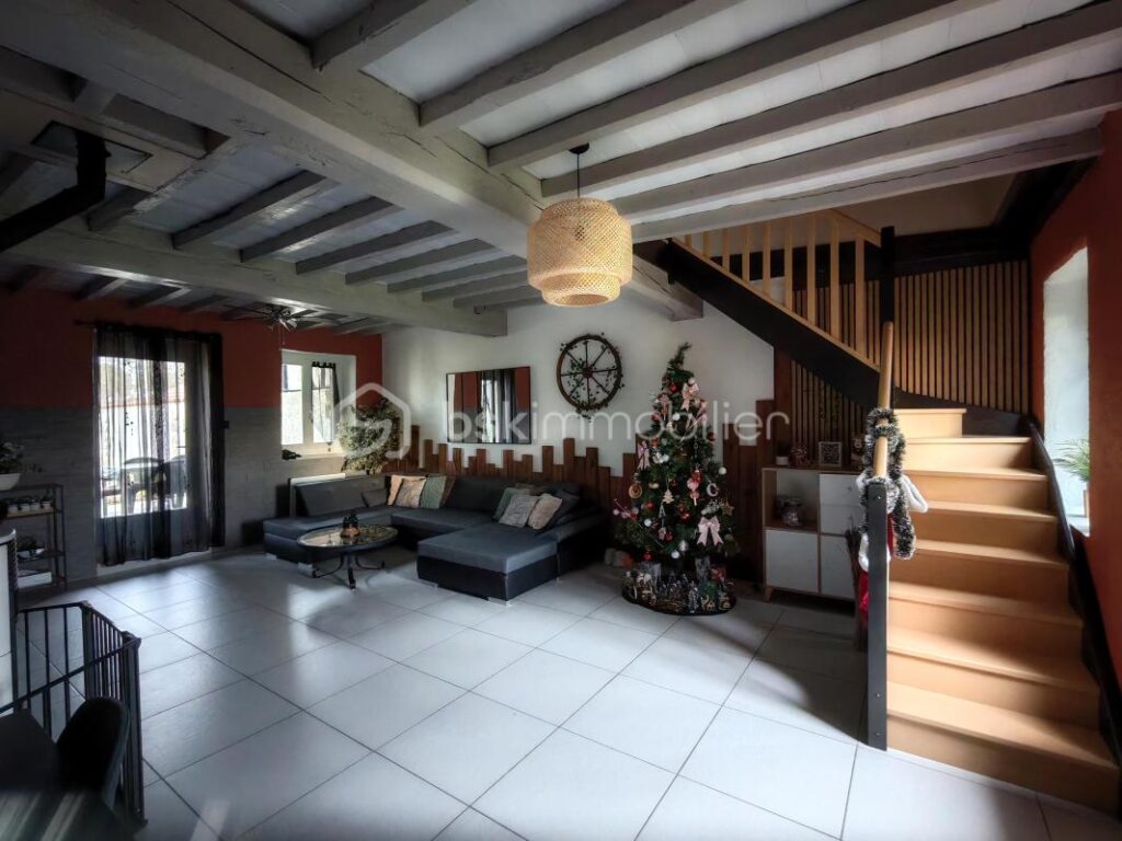 CHARME & AUTHENTICITÉ AU CŒUR DE LA CAMPAGNE BRESSANE – 8 pièces – 4 chambres – 171 m²