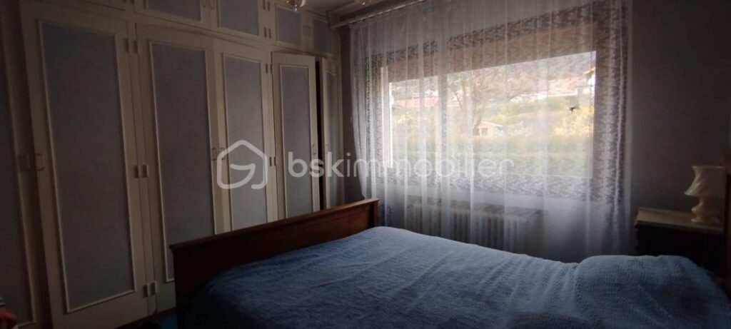 Maison à fort potentiel rare à la vente – 10 pièces – 5 chambres – 136 m²