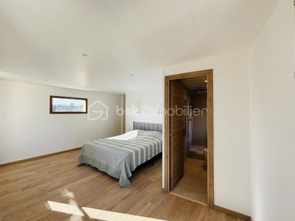 VENDS MAISON DE VILLE A MARNES-LA COQUETTE – 3 pièces – 2 chambres – 79 m²