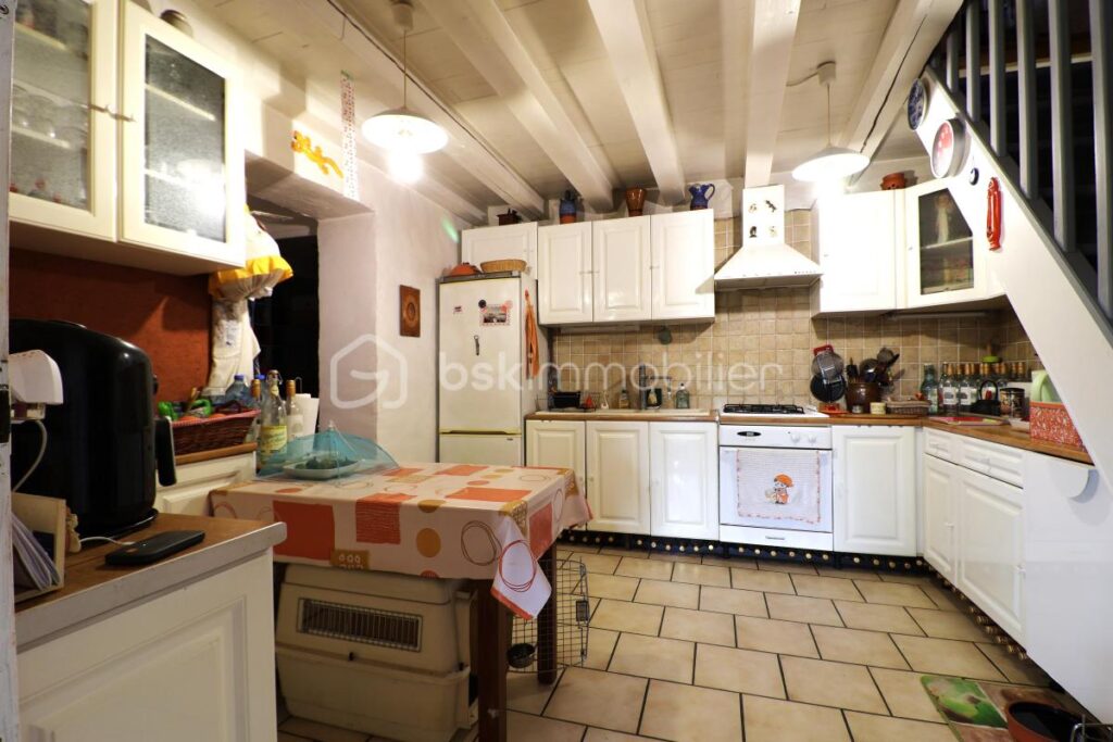 Mas 73 m2 sur une parcelle de 12400 m² – 3 pièces – 2 chambres – 73 m²