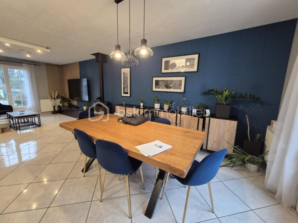 Maison 112 m2 avec piscine en parfait état à Poilly-lez-Gien – 5 pièces – 4 chambres – 112 m²