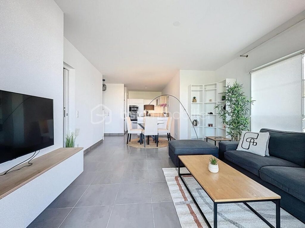 APPARTEMENT 3 PIÈCES 62m2 AVEC TERRASSE ET PARKING – 3 pièces – 2 chambres – 62 m²