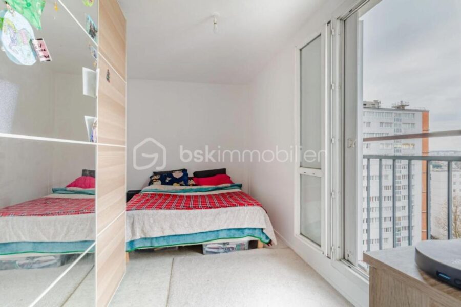 Appartement à vendre à Noisy le sec — Vue sur la ville — photo 8