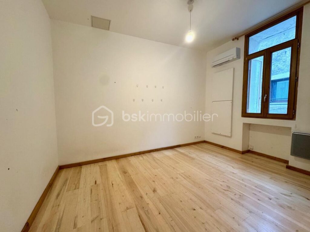 Charmante maison de village de 80 m2 2 chambres, terrasse et dressing – 3 pièces – 2 chambres – 80 m²